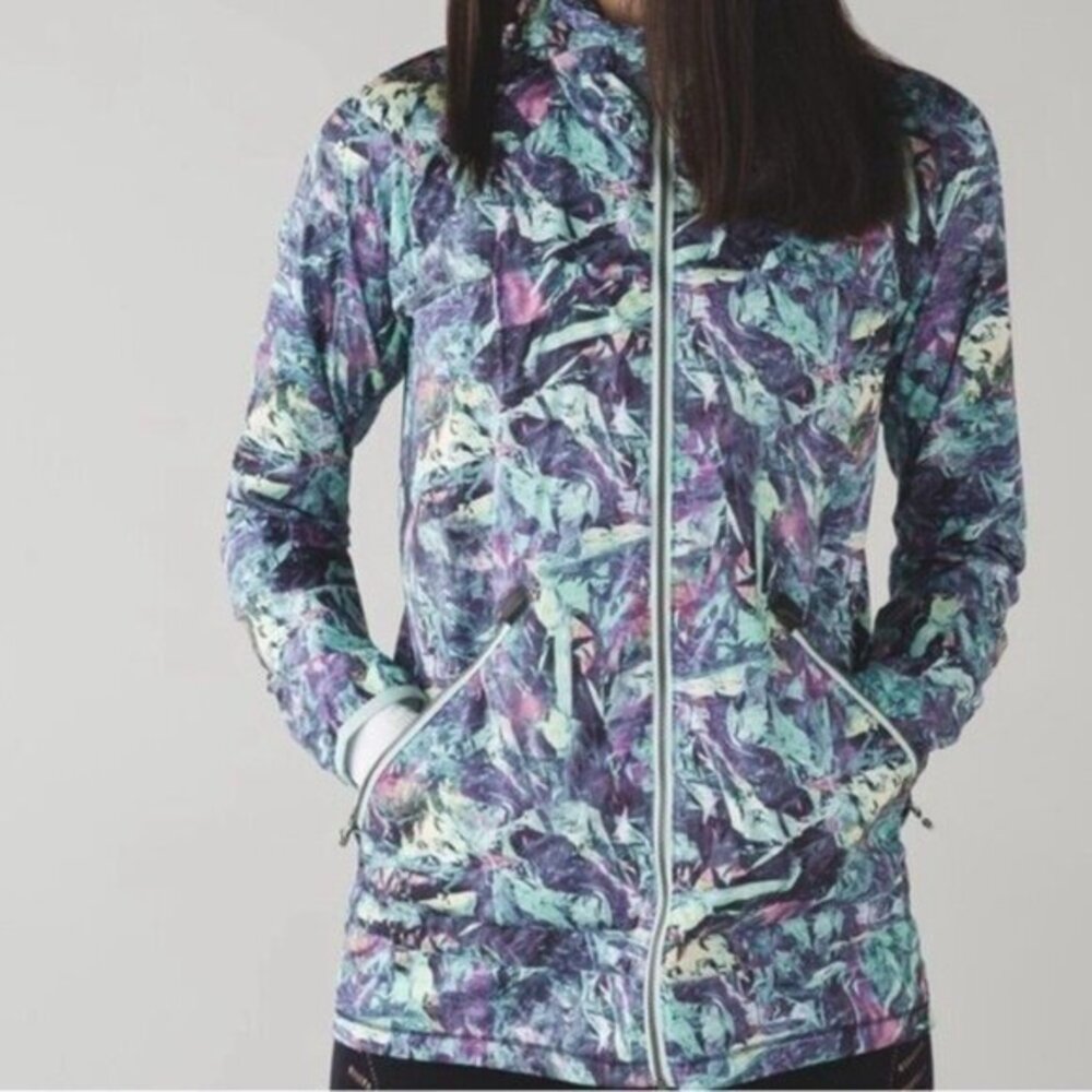 lULULEMON MISS MISTY JACKET II  Women's Multicolor Jacket RAIN SIZE 6